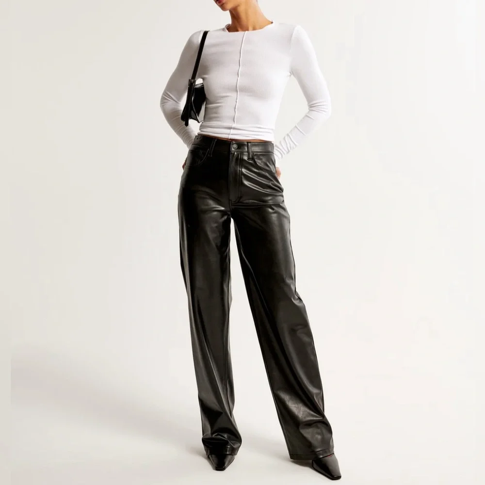 NWT Abercrombie Black Vegan Leather High Rise Loose Pant size 14 - Picture 2 of 10